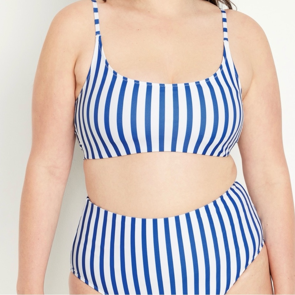 Old Navy 2 piece swimsuit